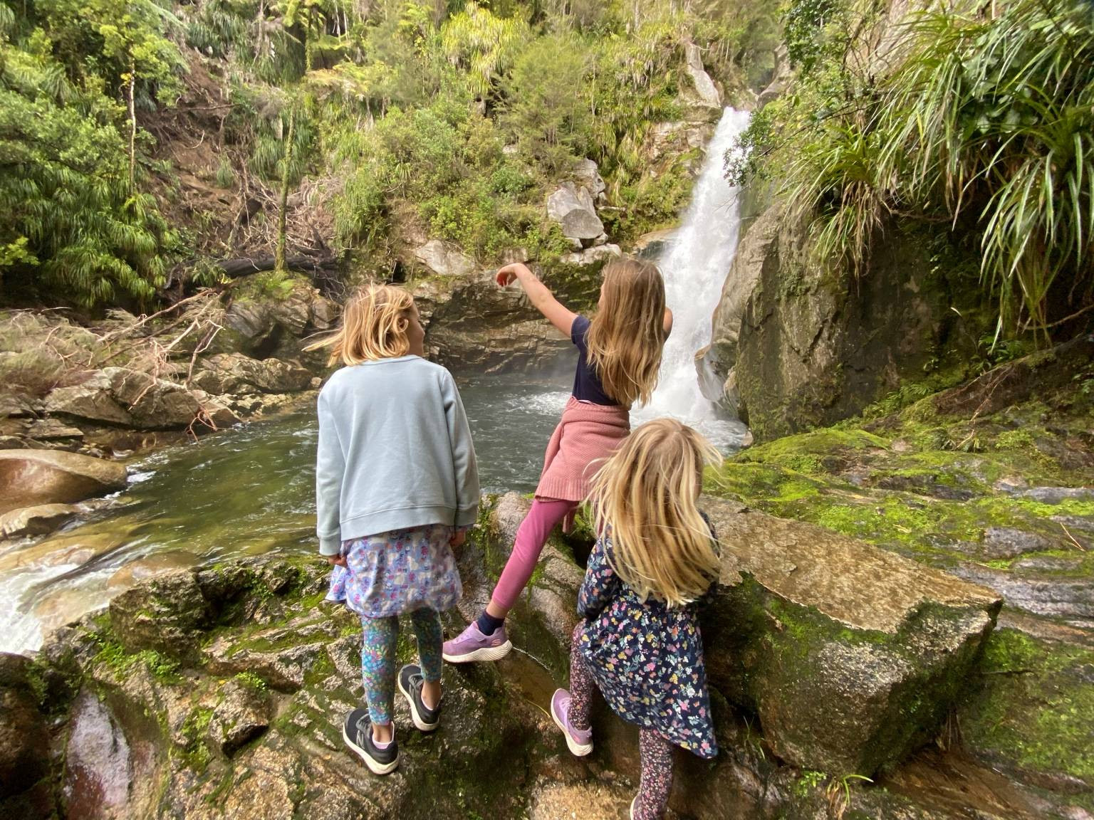 Top 5 Must-See Places in Golden Bay, New Zealand